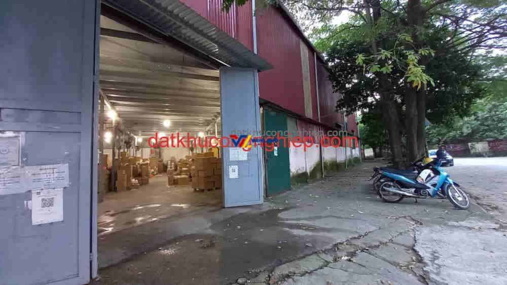 nha-xuong-ccn-tan-trieu