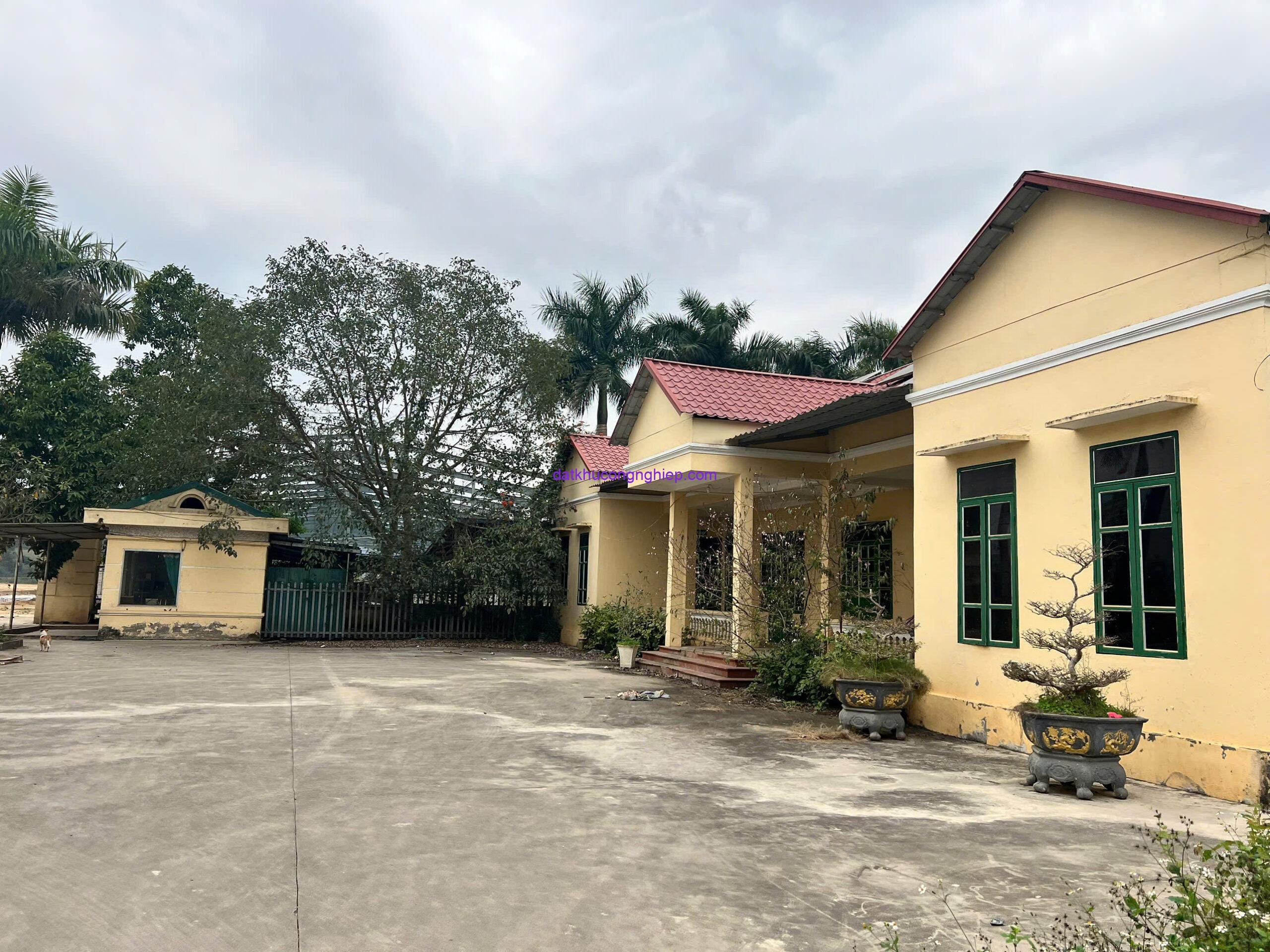 nha-xuong-hoa-binh-4