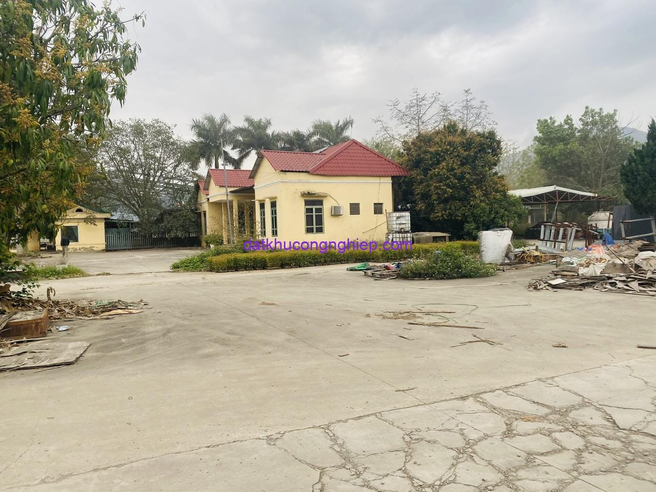 nha-xuong-hoa-binh-7